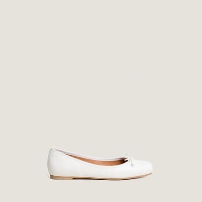Ballerines &agrave; bouts carr&eacute;s et lacets en cuir &eacute;cru | DOMINE | Jonak