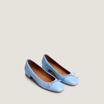 Ballerines &agrave; talons en vernis pliss&eacute; bleu ciel | DADOU | Jonak