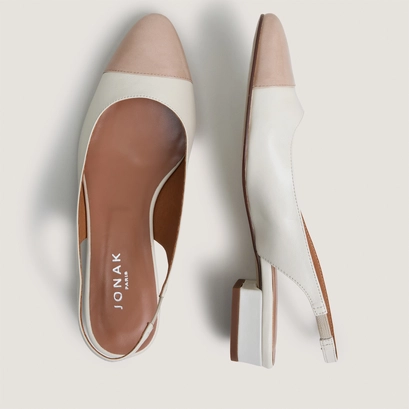 Ballerines slingbacks &agrave; petits talons en vernis beige et cuir vieilli &eacute;cru | DECISION | Jonak