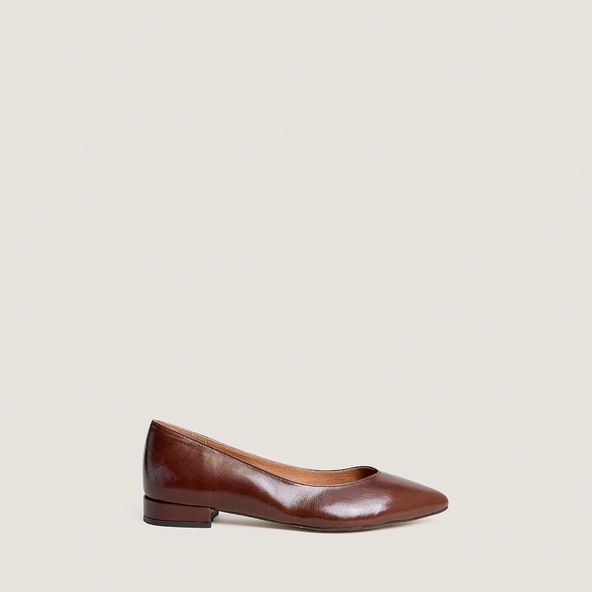 Ballerines à bouts pointus en cuir vieilli brun | VENDY | Jonak