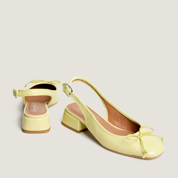 Ballerines slingbacks en vernis plissé jaune pâle | DYBILO | Jonak