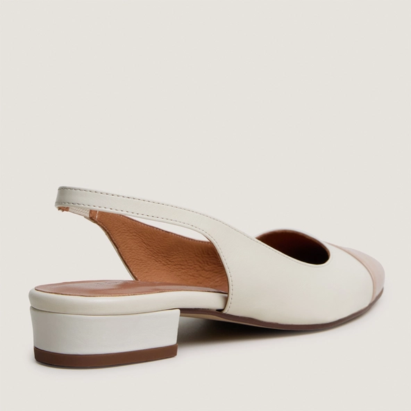 Ballerines slingbacks &agrave; petits talons en vernis beige et cuir vieilli &eacute;cru | DECISION | Jonak
