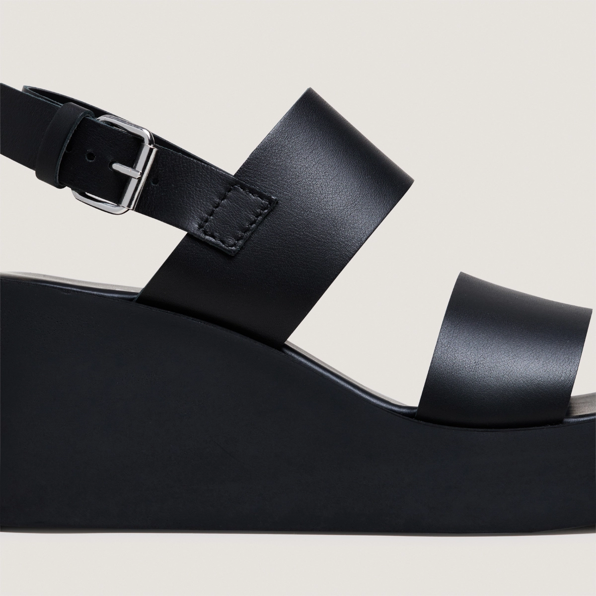 Sandales compensées à brides larges en cuir noir | ELISA | Jonak
