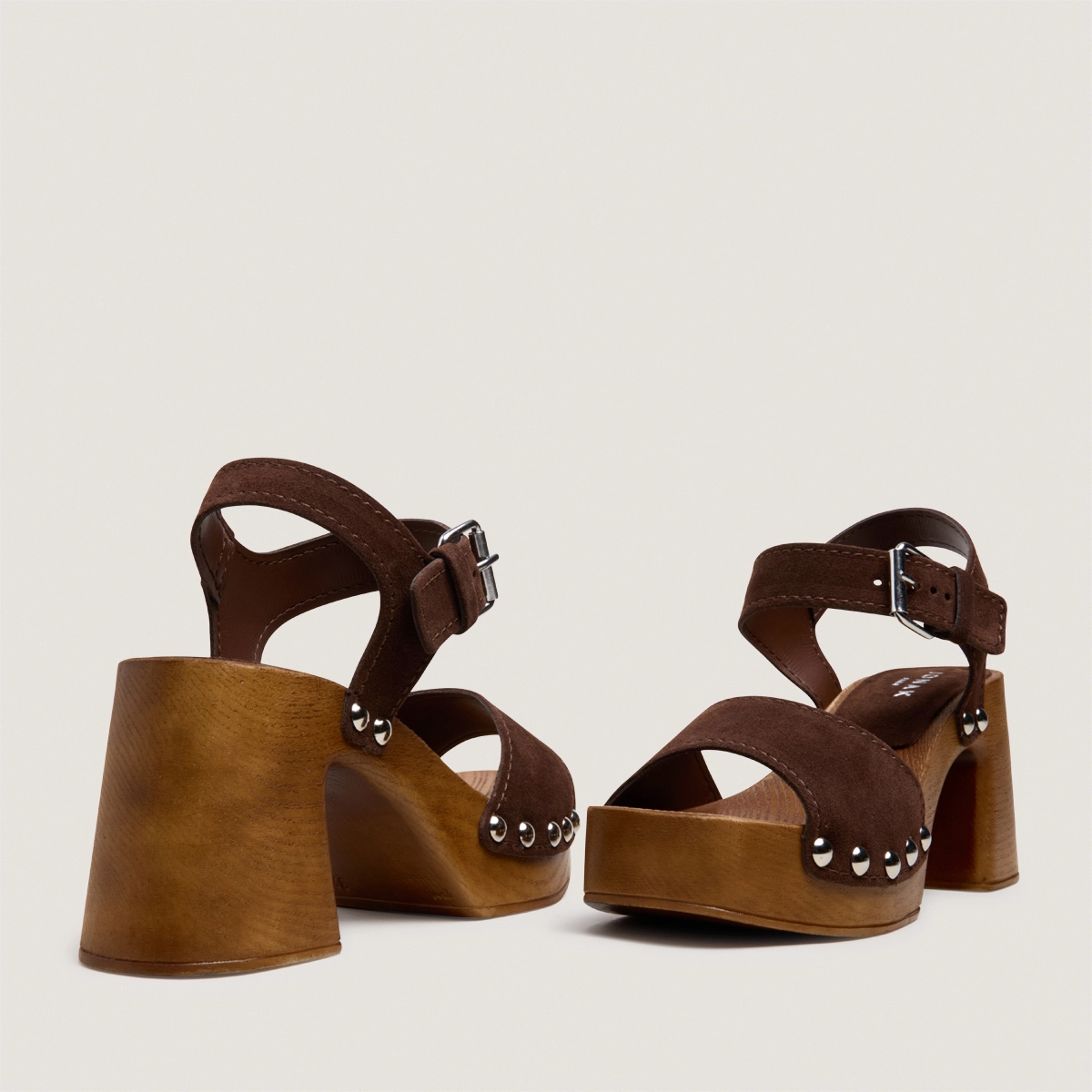 Sandales à plateformes et rivets en croûte marron foncé | ELODIE | Jonak
