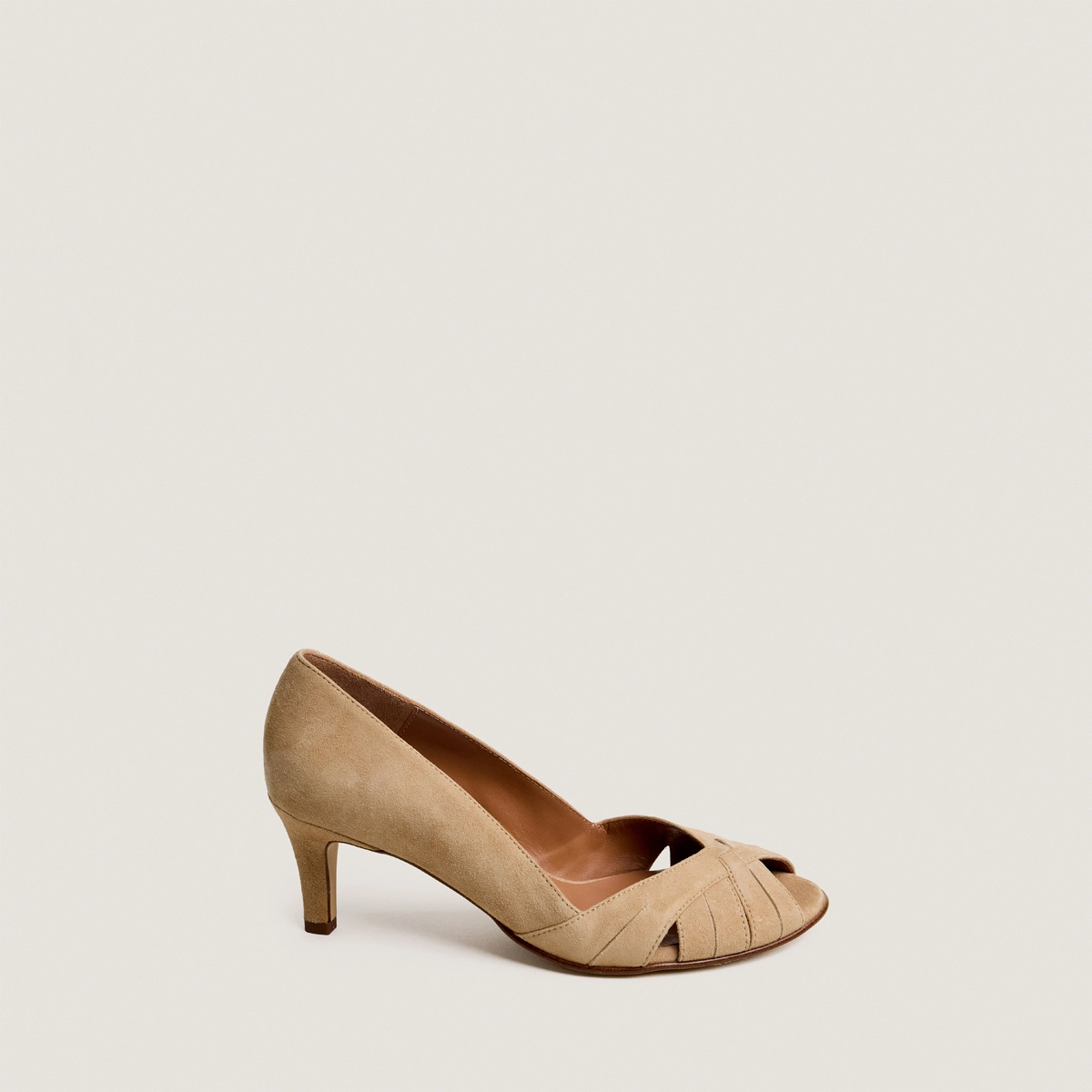 Escarpins à petits talons en velours camel | DAMIENNE | Jonak