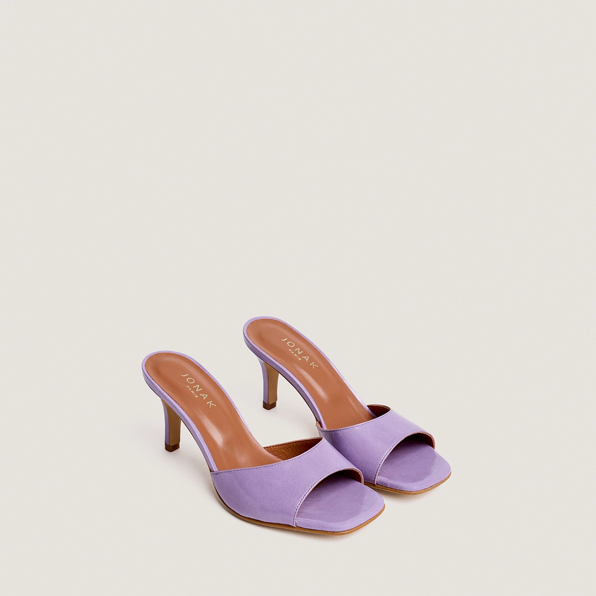 Mules à talons en vernis plissé lilas | VERTIGO | Jonak
