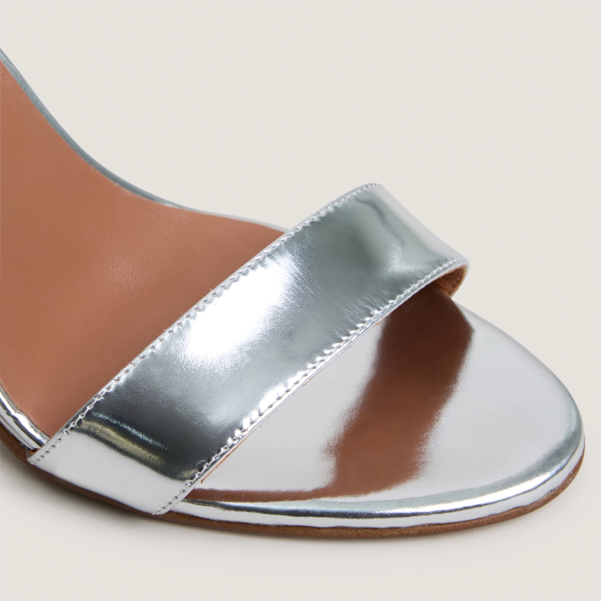Sandales à talons hauts et brides chevilles en cuir miroir argent | DILECTA | Jonak