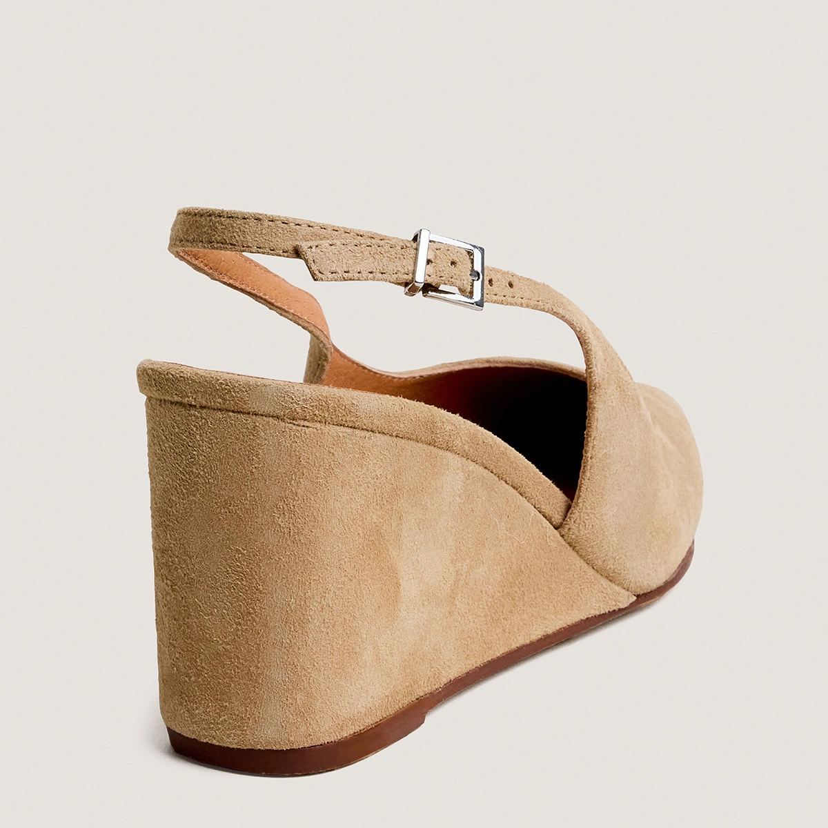 Escarpins slingbacks compensés en velours camel | DIXTINE | Jonak