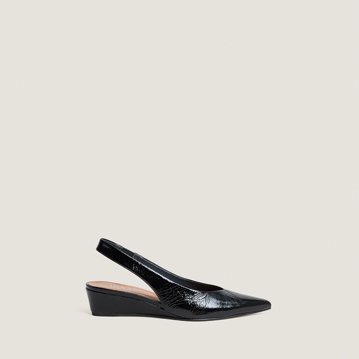 Escarpins slingbacks et petits talons compensés en cuir brillant noir | DOLEANCE | Jonak
