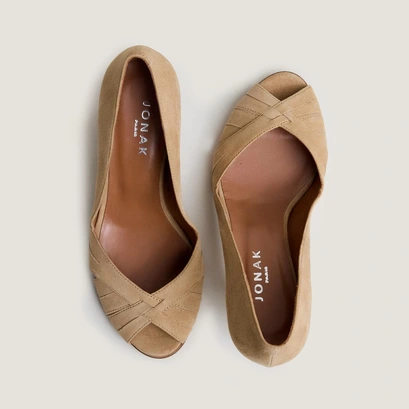 Escarpins &agrave; petits talons en velours camel | DAMIENNE | Jonak