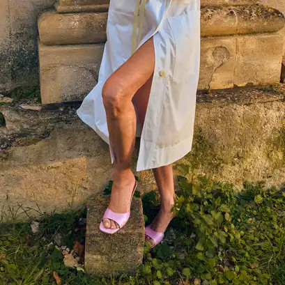 Mules &agrave; talons en vernis pliss&eacute; lilas | VERTIGO | Jonak