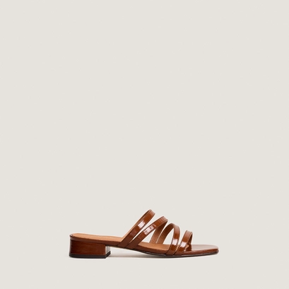 Mules &agrave; petits talons et brides fines en cuir brillant caramel | ALPILLES | Jonak
