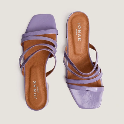Mules &agrave; petits talons et brides fines en vernis pliss&eacute; lilas | ALPILLES | Jonak