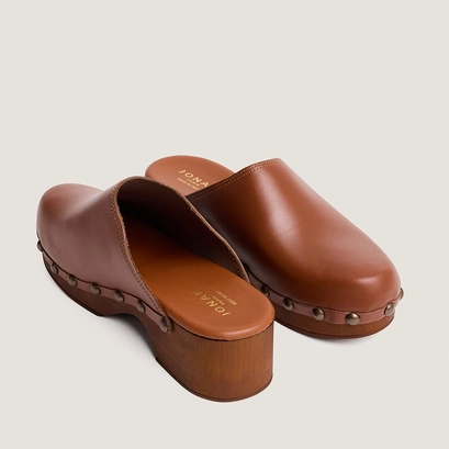 Mules &agrave; plateformes en cuir cognac | NAKY | Jonak