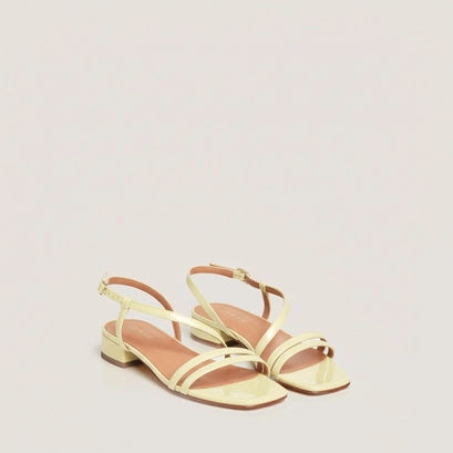 Sandales &agrave; petits talons en vernis pliss&eacute; jaune p&acirc;le | ANAYA | Jonak