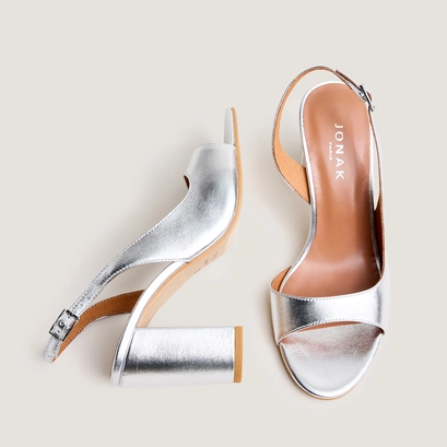 Sandales slingbacks en cuir m&eacute;tallis&eacute; argent | DEBOUT | Jonak