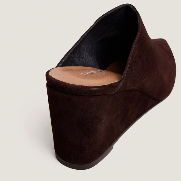 Mules à talons compensés en velours marron | DOMEA | Jonak
