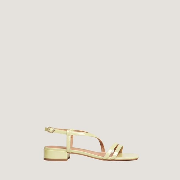 Sandales à petits talons en vernis plissé jaune pâle | ANAYA | Jonak