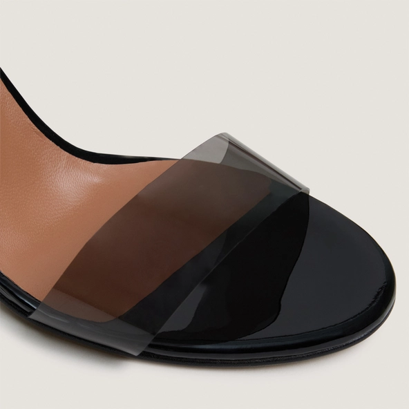 Sandales &agrave; talons hauts et brides chevilles en vernis noir et vinyle noir | DANGER | Jonak