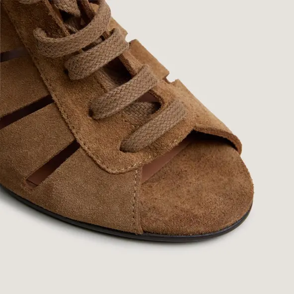 Sandales compensées à lacets et arrières ouverts en croûte cognac | DATELLE | Jonak