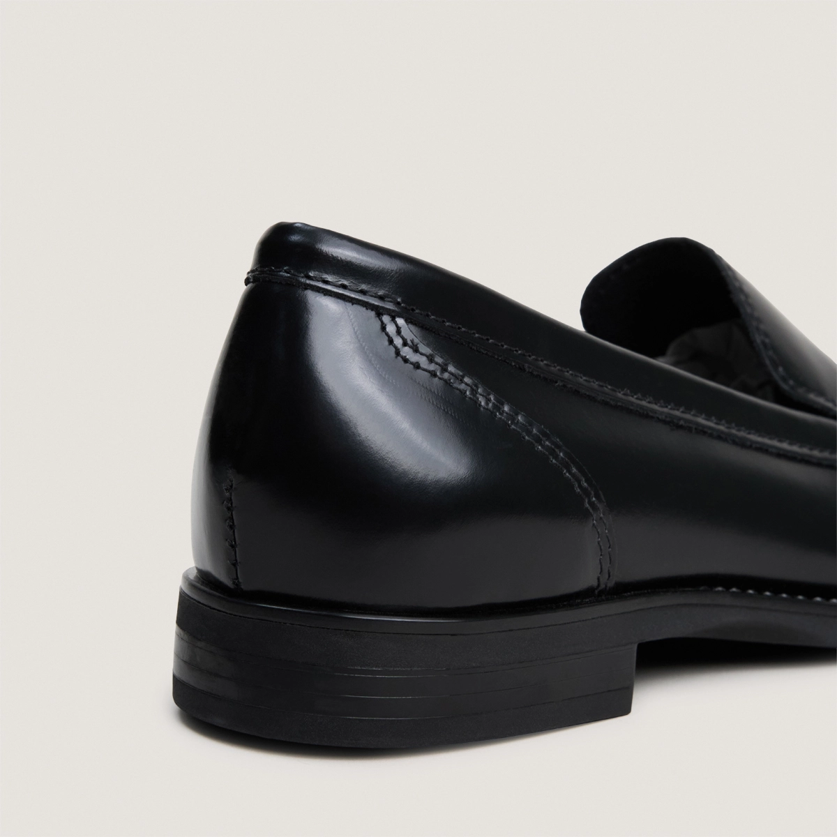 Mocassins à empeignes unies et surpiqûres en cuir glacé noir | NEO | Jonak