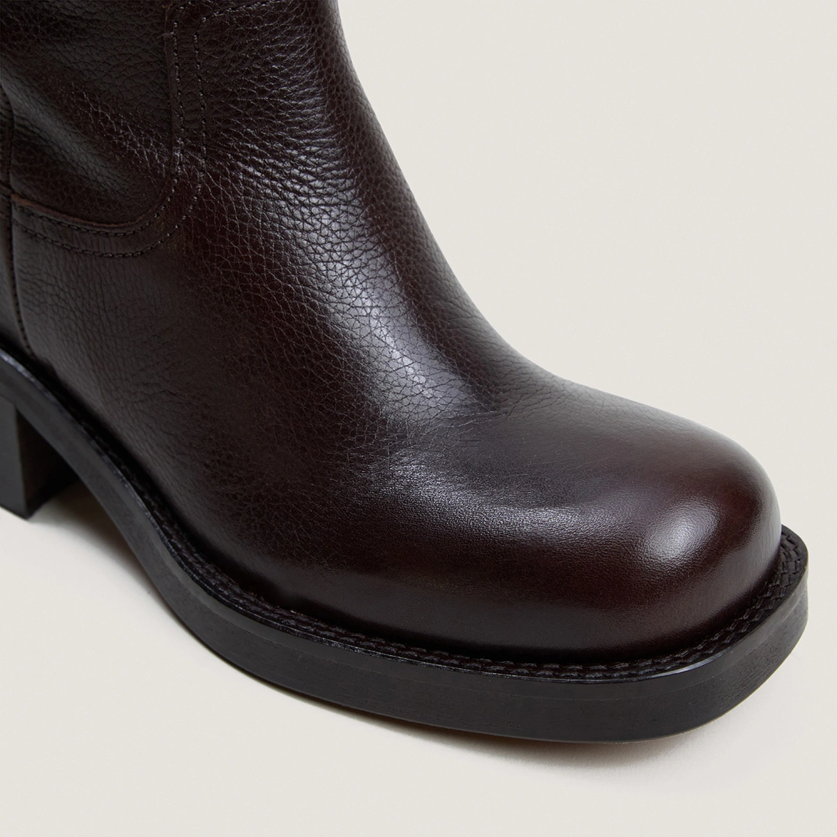 Bottes à bouts ronds en cuir grainé marron foncé|BICHETTE | Jonak