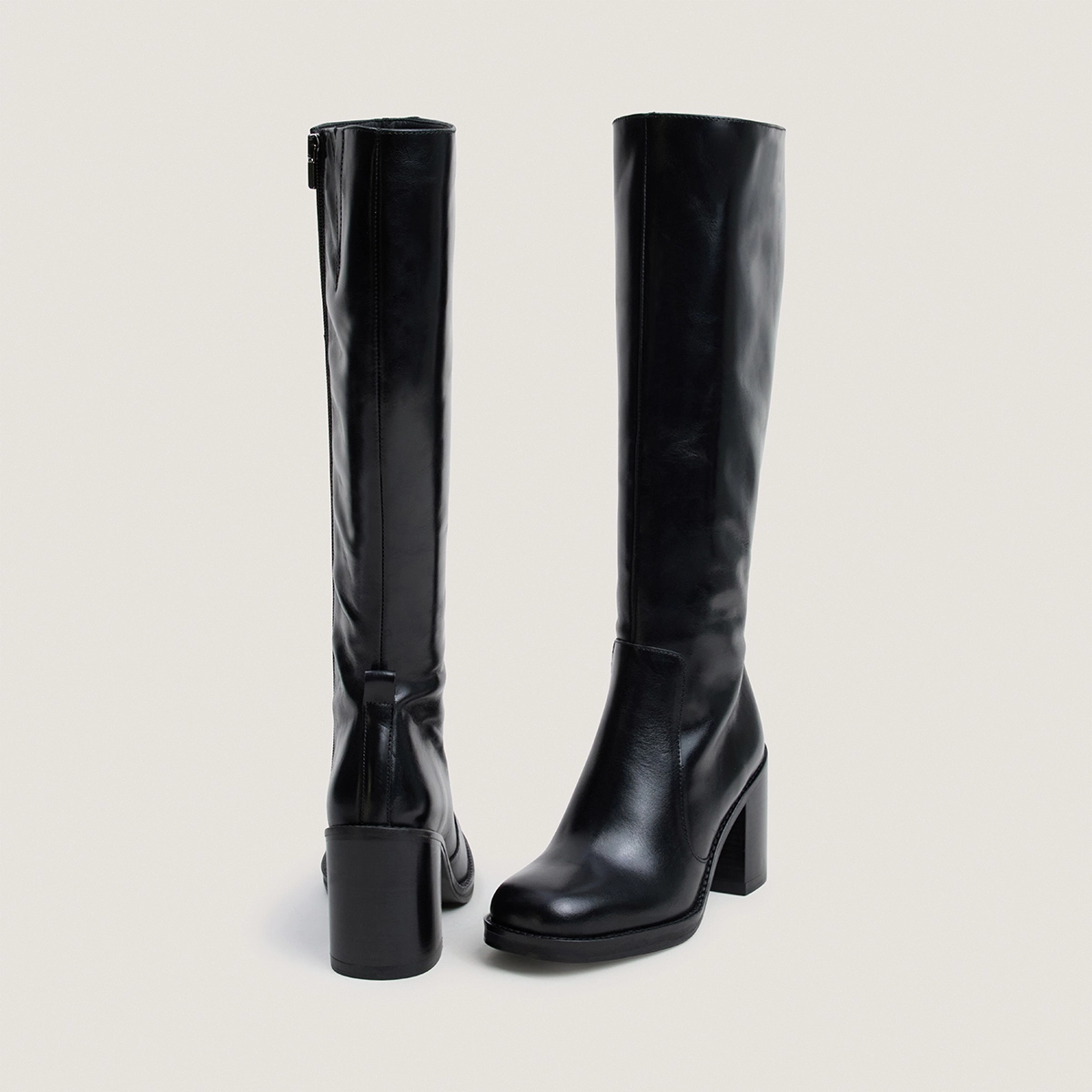 Bottes à talons débordants en cuir noir | BRETZEL | Jonak