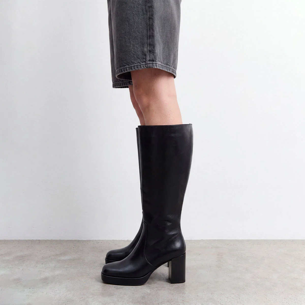 Bottes &agrave; plateformes en cuir vieilli noir taille mollet L | BAM | Jonak