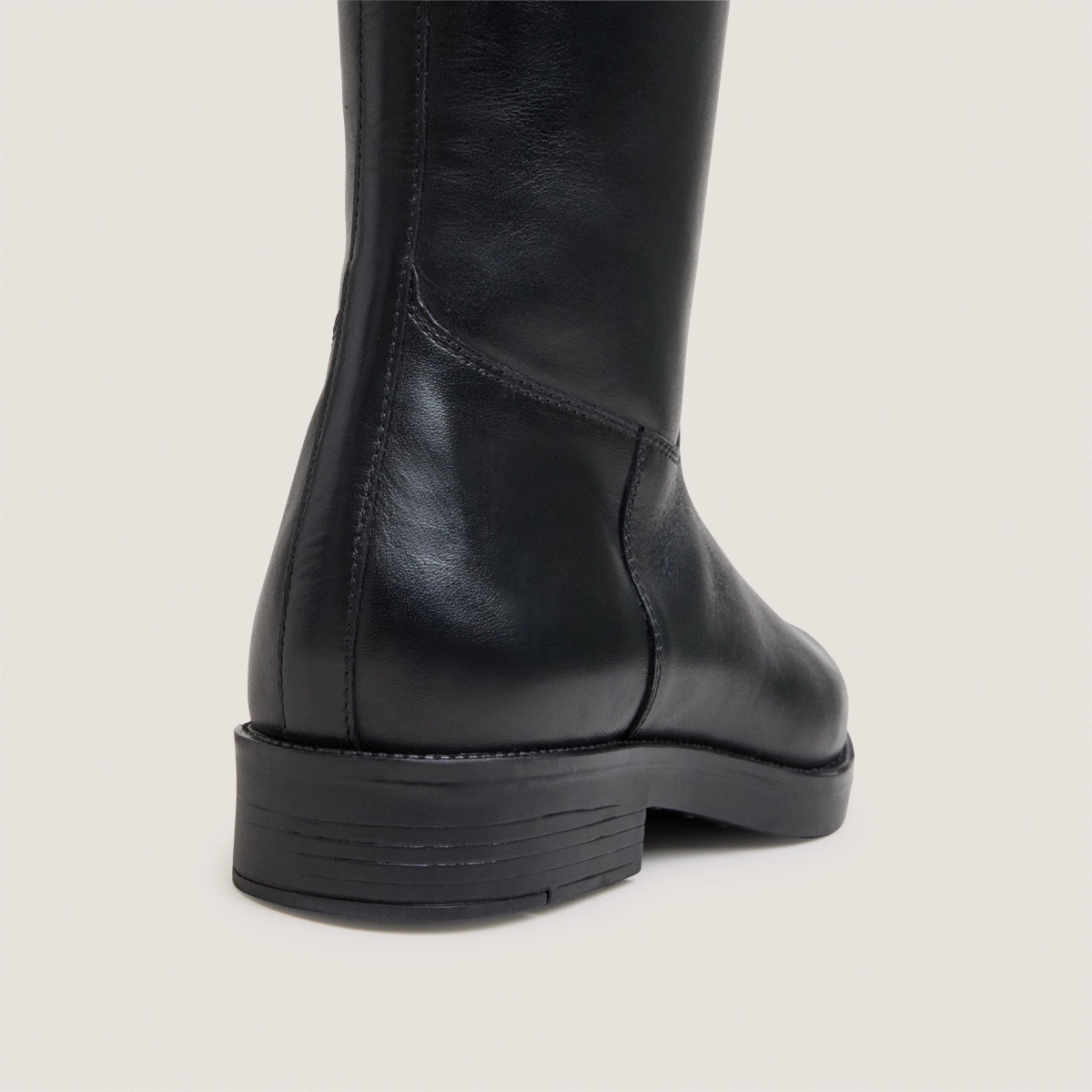 Bottes à talons plats et brides en cuir noir | TITOUAN | Jonak