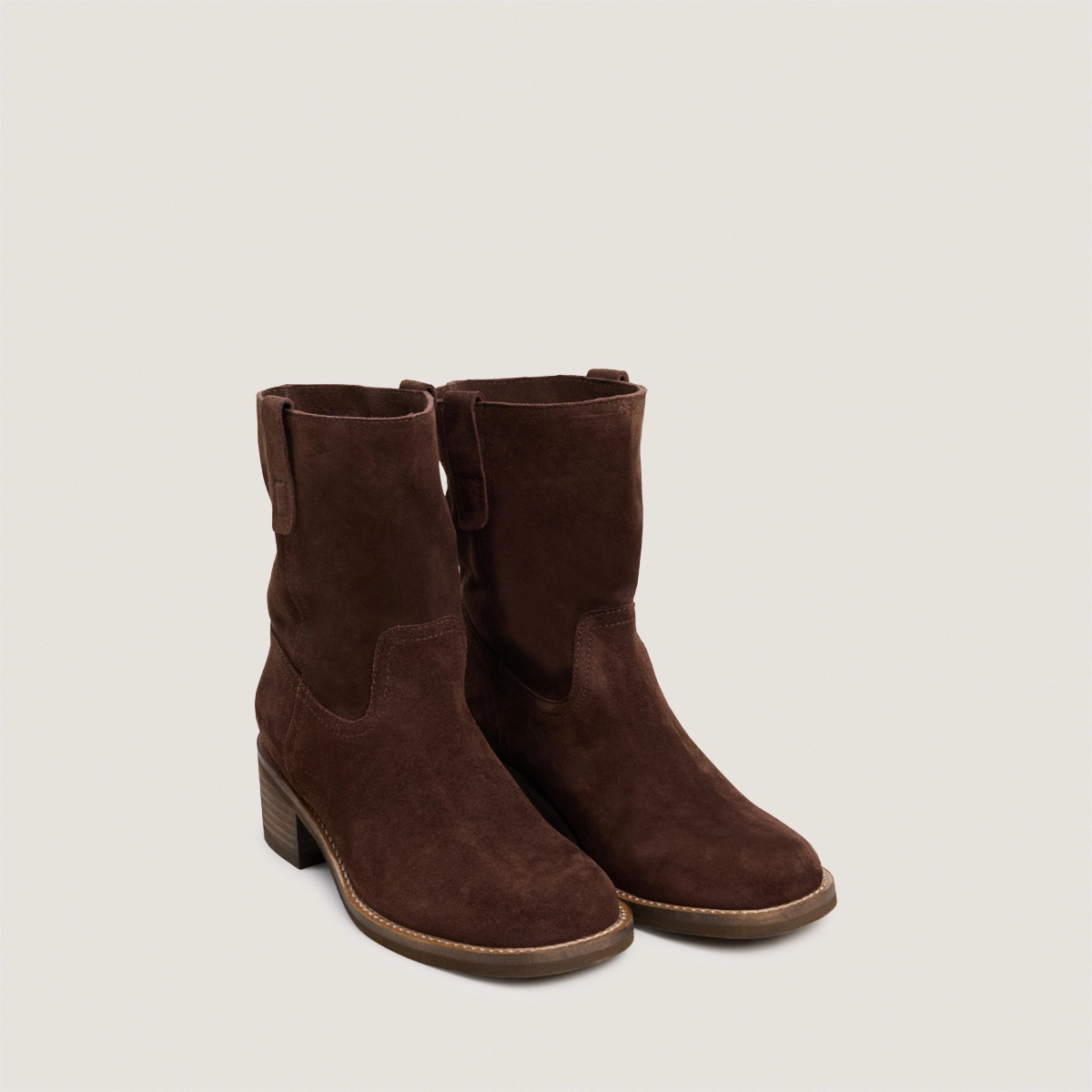 Bottines à petits talons et bouts ronds en croûte chocolat | PEGASUS | Jonak