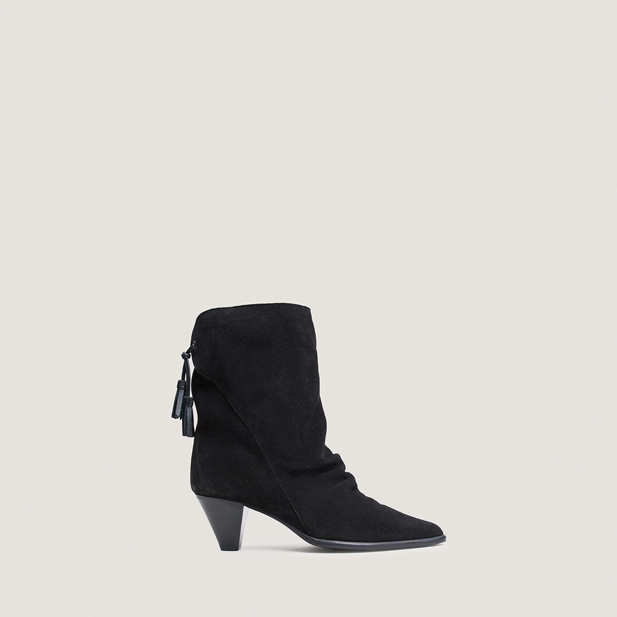 Bottines à lacets arrières en croûte noire | PIO | Jonak