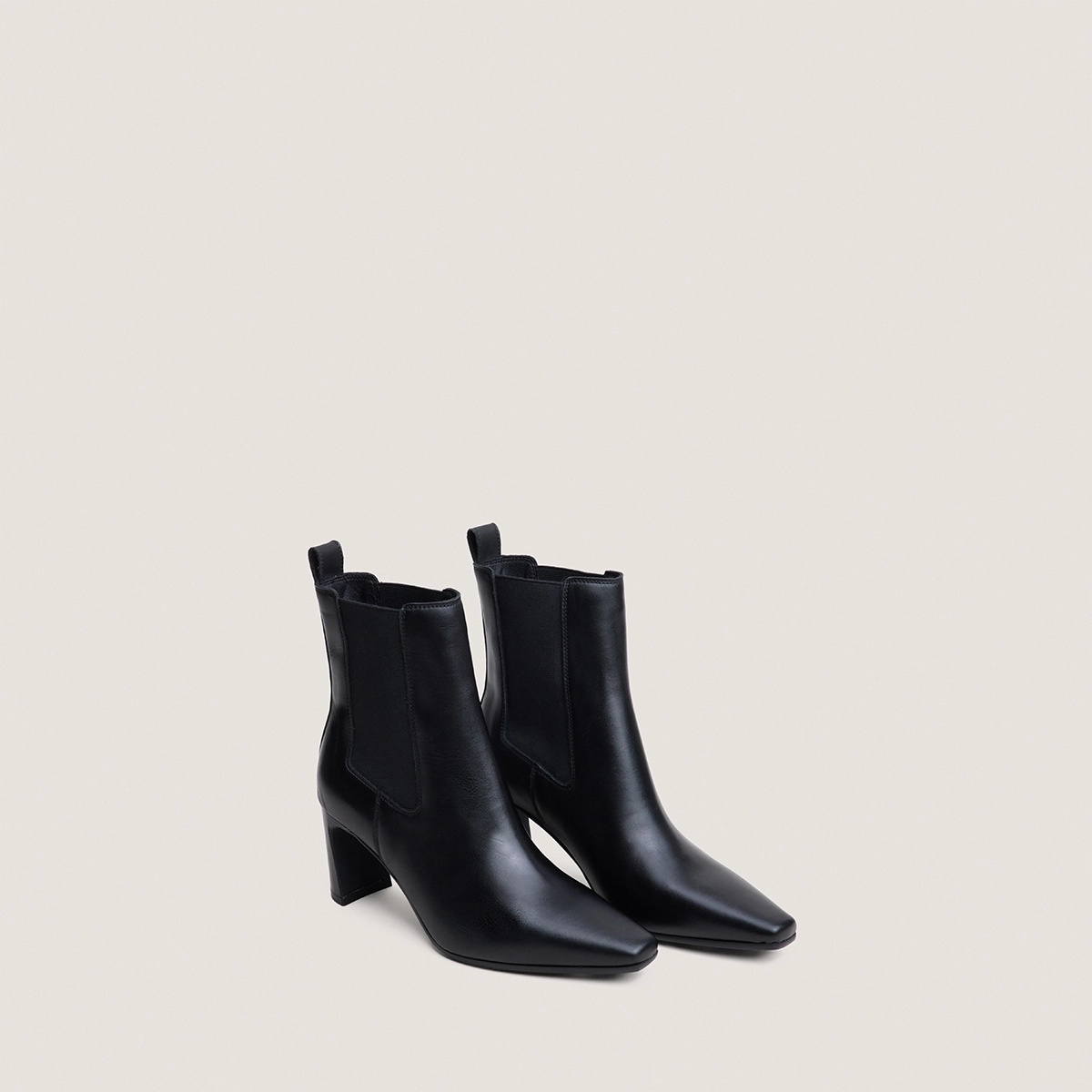 Bottines à élastiques et bouts carrés en cuir noir | PAULA | Jonak