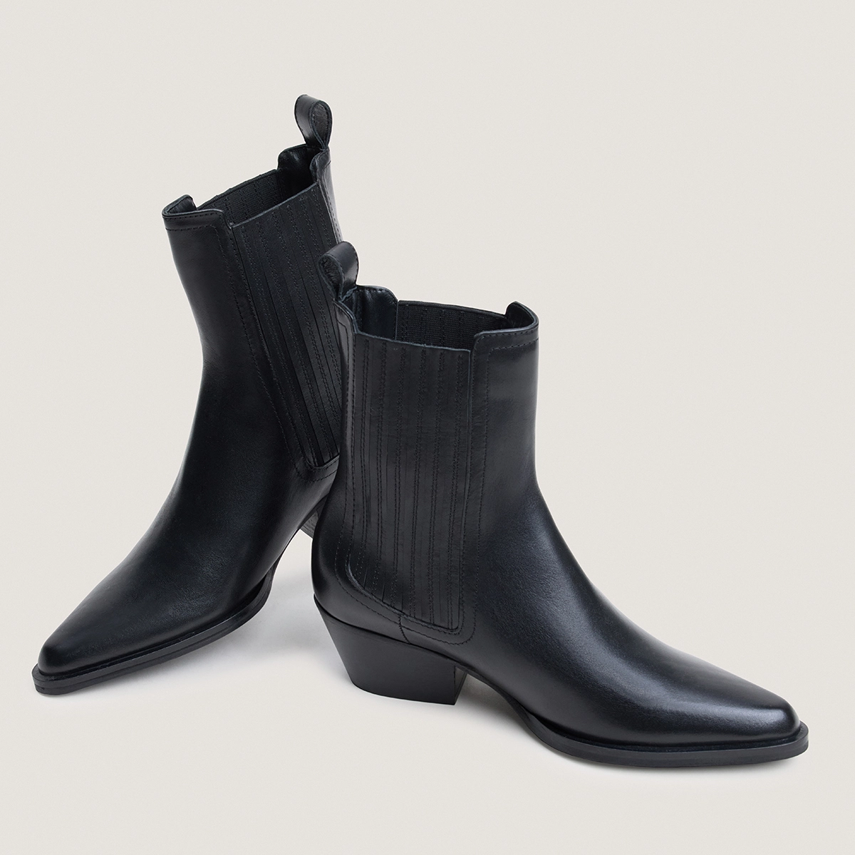 Bottines à élastiques et bouts pointus en cuir noir | LYSANDRE | Jonak