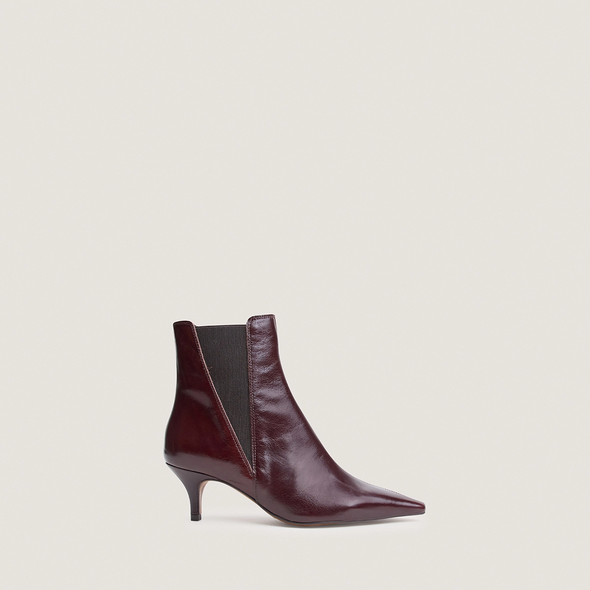 Bottines à talons fins et bouts pointus en cuir vieilli chocolat | BORGIA | Jonak