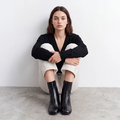 Bottines à bouts ronds en cuir grainé noir | BLOUMY | Jonak