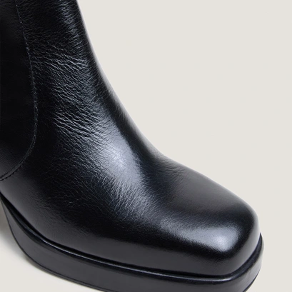 Bottines à plateformes et bouts carrés en cuir vieilli noir | BOOM | Jonak
