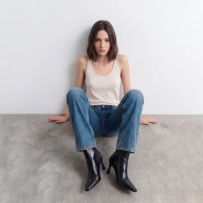 Bottines &agrave; talons et bouts pointus en cuir vieilli noir | BRONZO | Jonak
