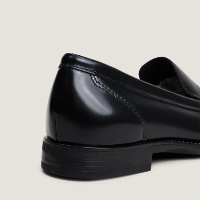 Mocassins à empeignes unies et surpiqûres noir