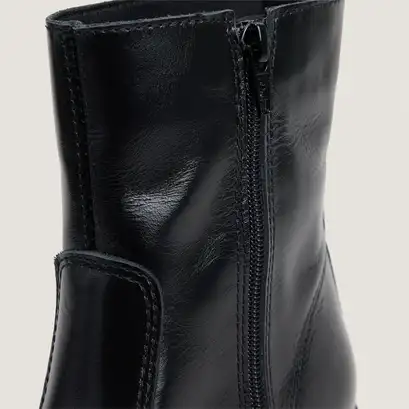Bottines à petits talons noir