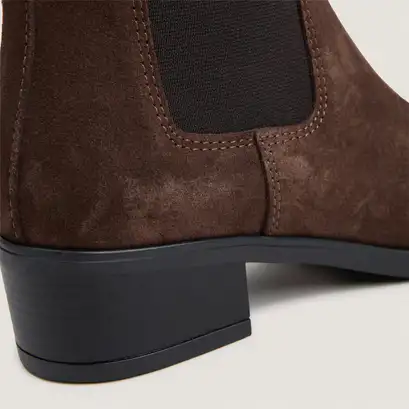 Boots chelsea à bouts pointus marron foncé
