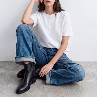 Bottines &agrave; bouts ronds et talons biseaut&eacute;s en cuir grain&eacute; noir | TERRA | Jonak
