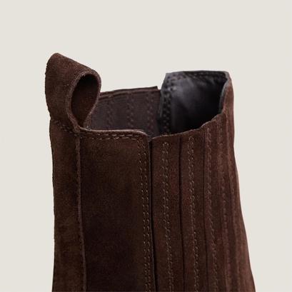 Bottines à talons et fronces marron foncé