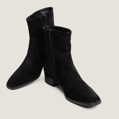Bottines à talons plats et bouts carrés noir