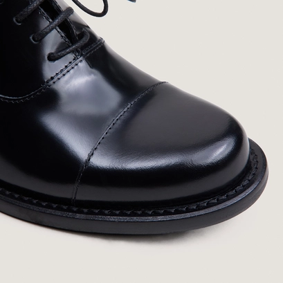 Mocassins à lacets et bouts ronds noir