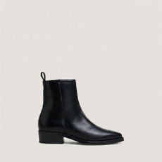 Bottines &agrave; talons plats et bouts pointus noir