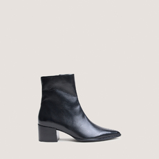 Bottines &agrave; talons carr&eacute;s et bouts pointus noir