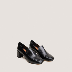 Mocassins &agrave; talons et monogrammes noir