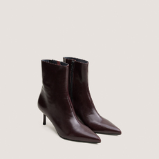 Bottines &agrave; bouts pointus bordeaux