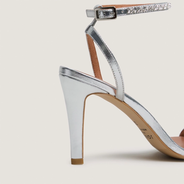 Sandales à brides fines et cristaux Swarovski en cuir métallisé argent | VALLIANCE | Jonak