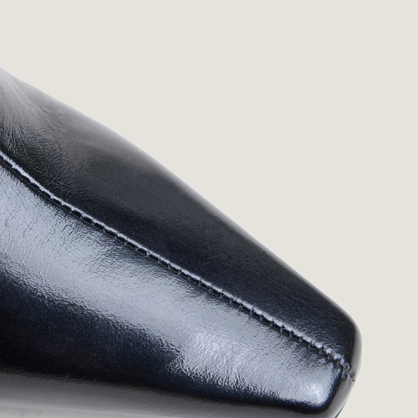 Bottines à talons et bouts pointus en cuir vieilli noir | BRONZO | Jonak